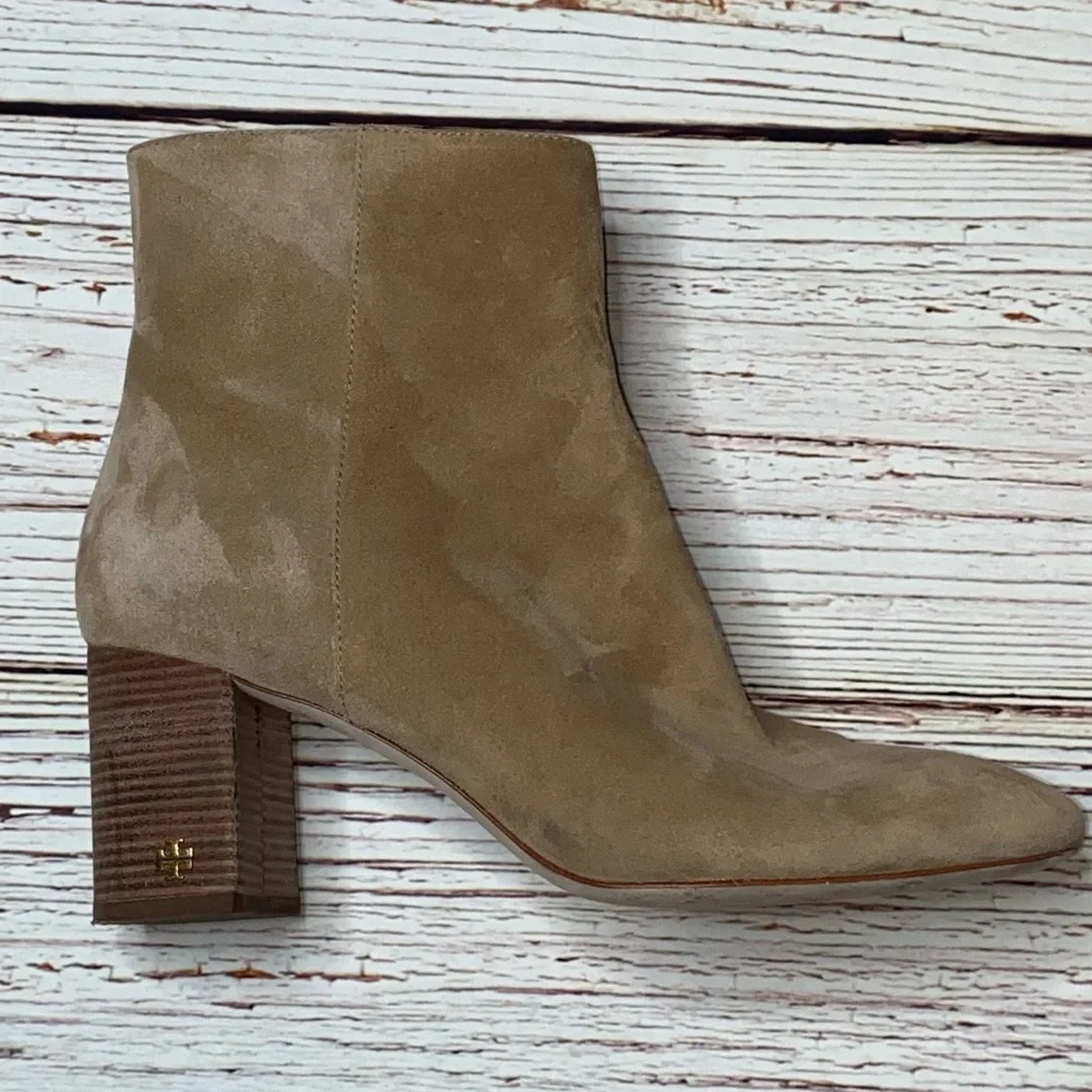 Tory Burch Brooke Ankle Bootie in Beige Suede Sz 10